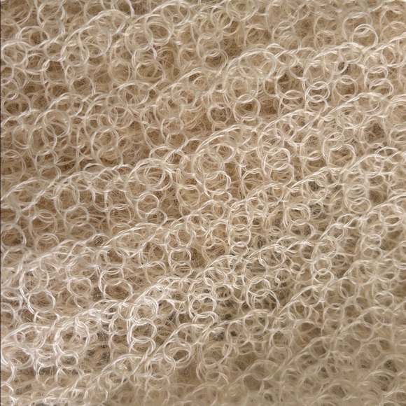 Vintage Handmade Lace Shawl • Ivory Fringe Wrap - Picture 5 of 7